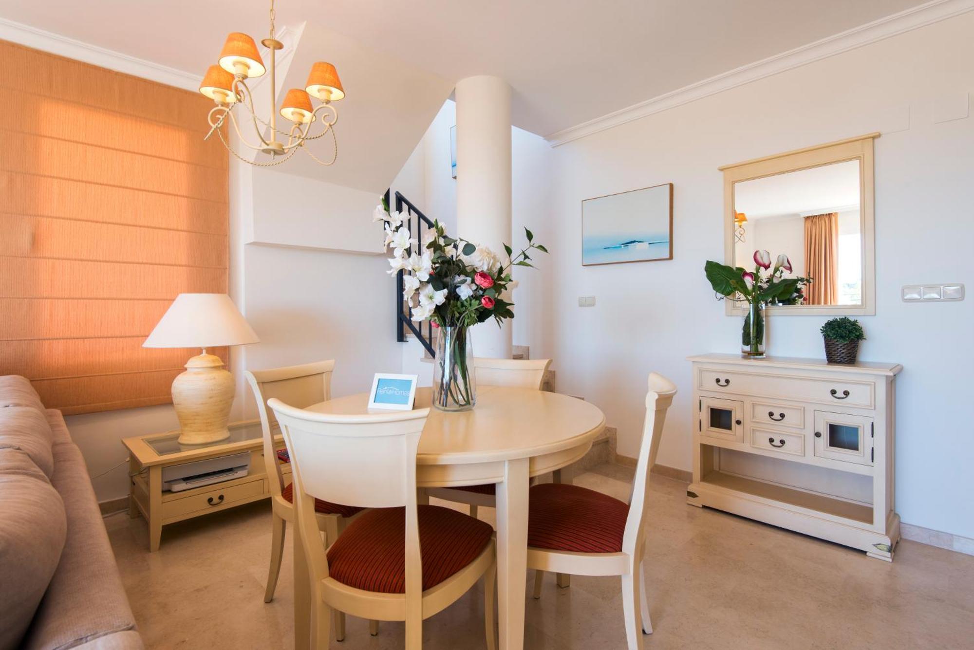 Rentandhomes Penthouse Elviria Golf Marbella Eksteriør billede