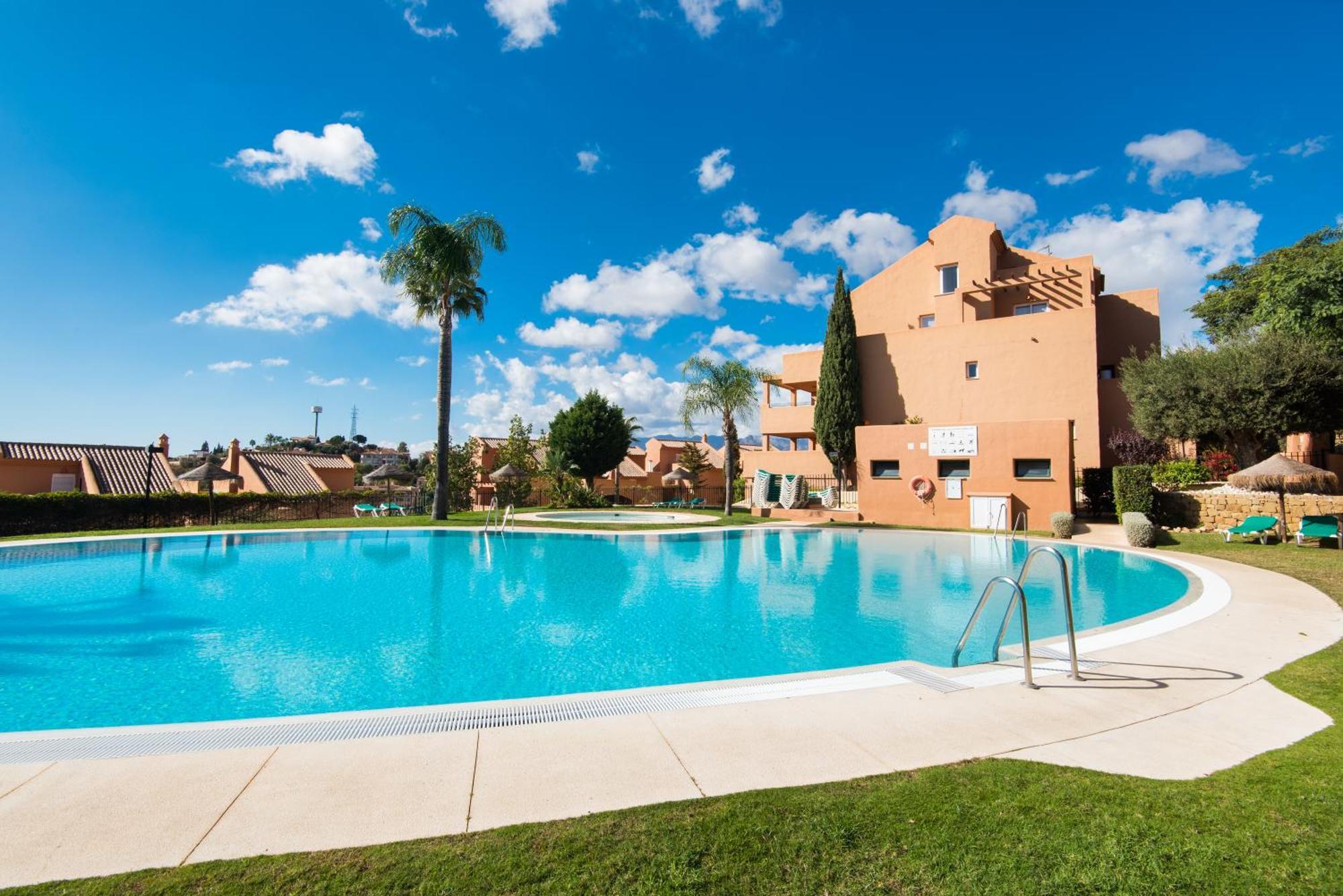 Rentandhomes Penthouse Elviria Golf Marbella Eksteriør billede